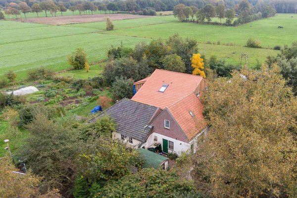 Dutch family waiting for end of time