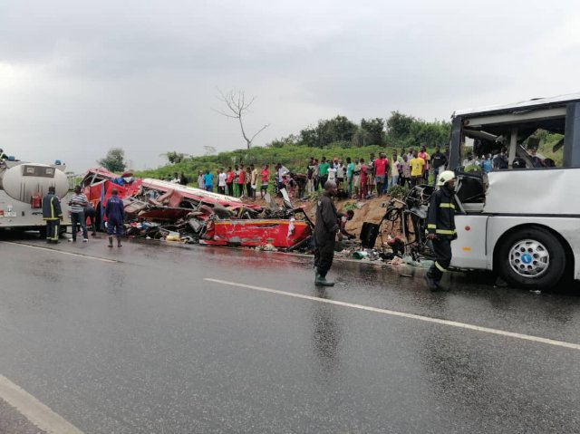 Road crash in Ghana kills 34
